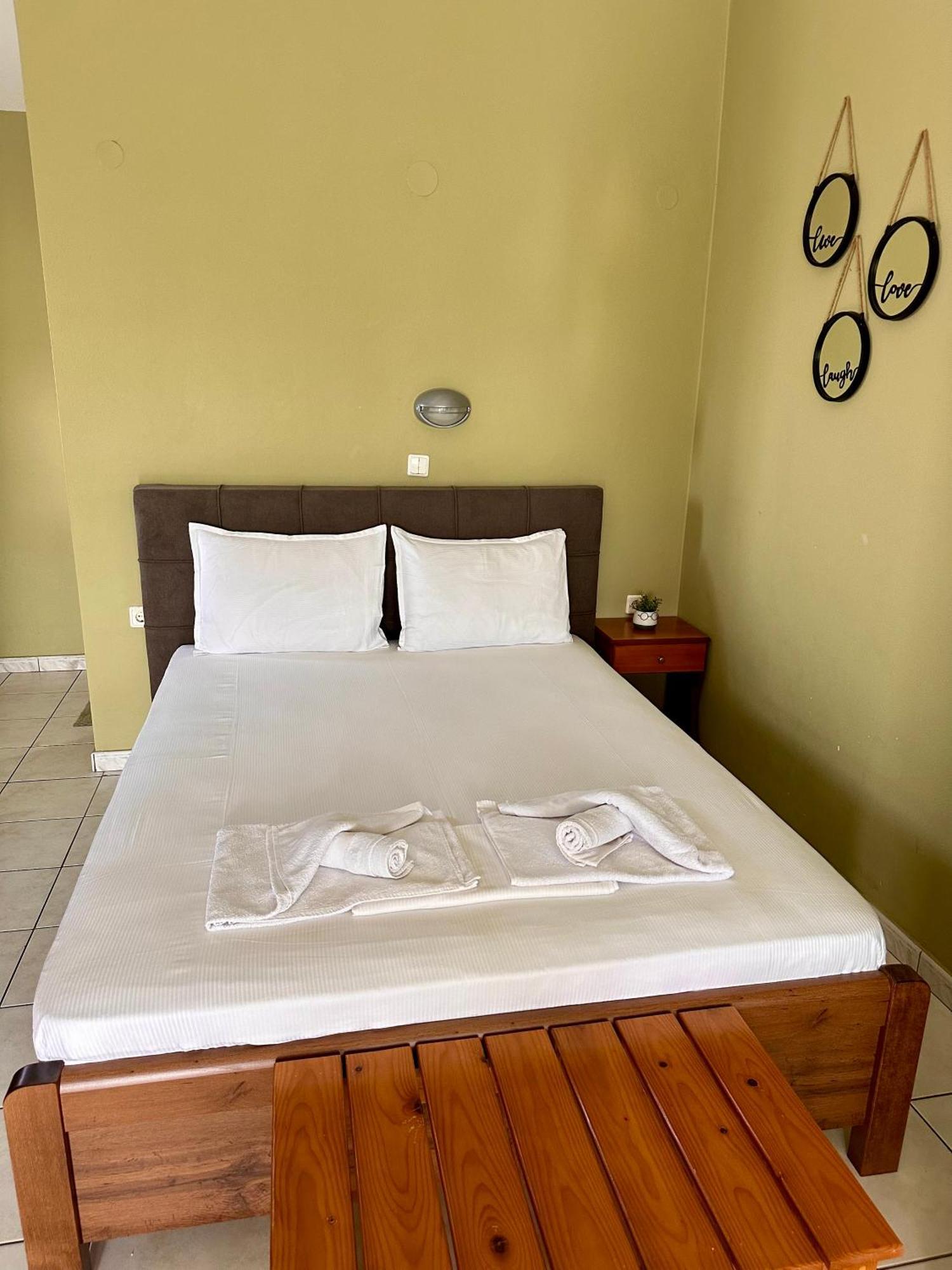 Artemis Hotel Apartments Keramoti  Bagian luar foto